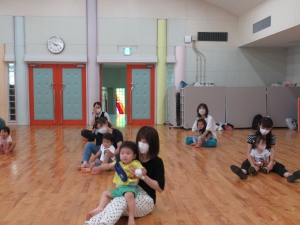 6月の未就園児「うさちゃん教室」の写真